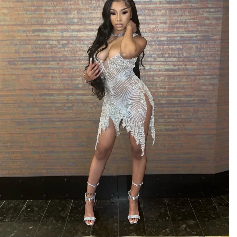 Hause of Rich Diamond Contour White and Silver Beaded Dress